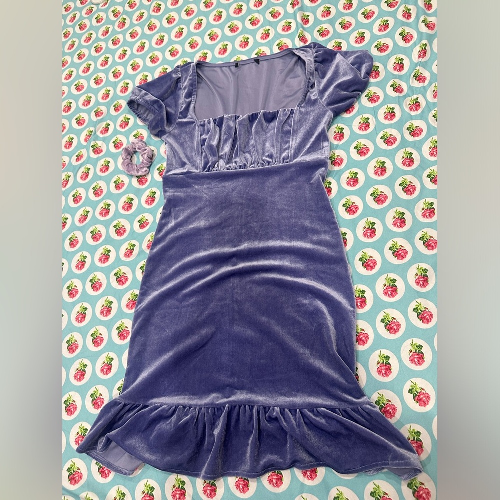 Vintage forever 21 stretchy lavender bodycon babydoll velvet dress.